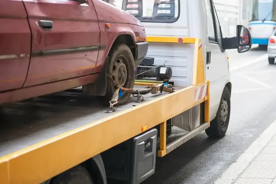 How Car Towing Services Help After An Accident in Lanham, MD